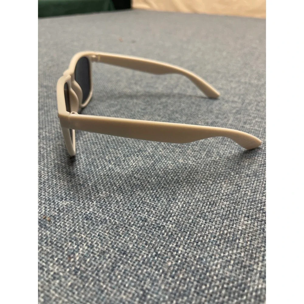 White Square Frame Sunglasses Classic Wayfarer Style Dark Tint Lenses Unisex